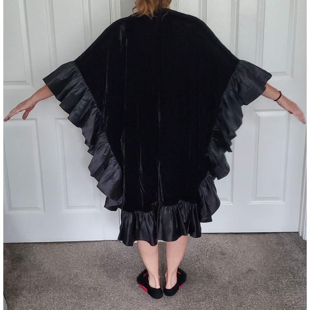 Kathleen for Sweet Herb  Vintage Cape